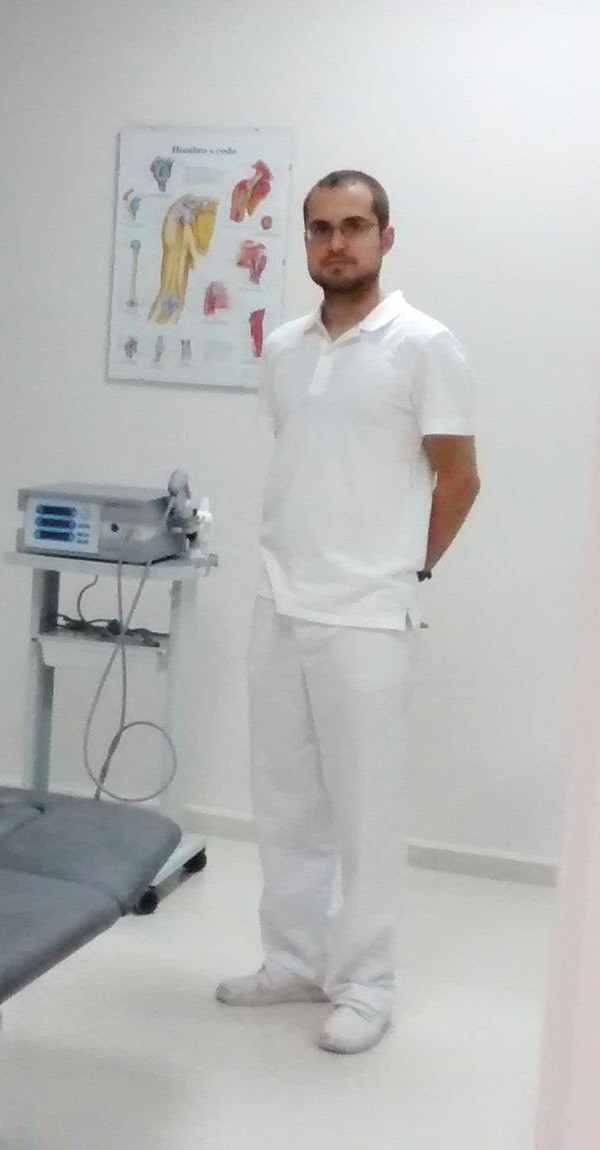Guillermo Requena, fisioterapeuta colegiado en GR Clinic El Carpio